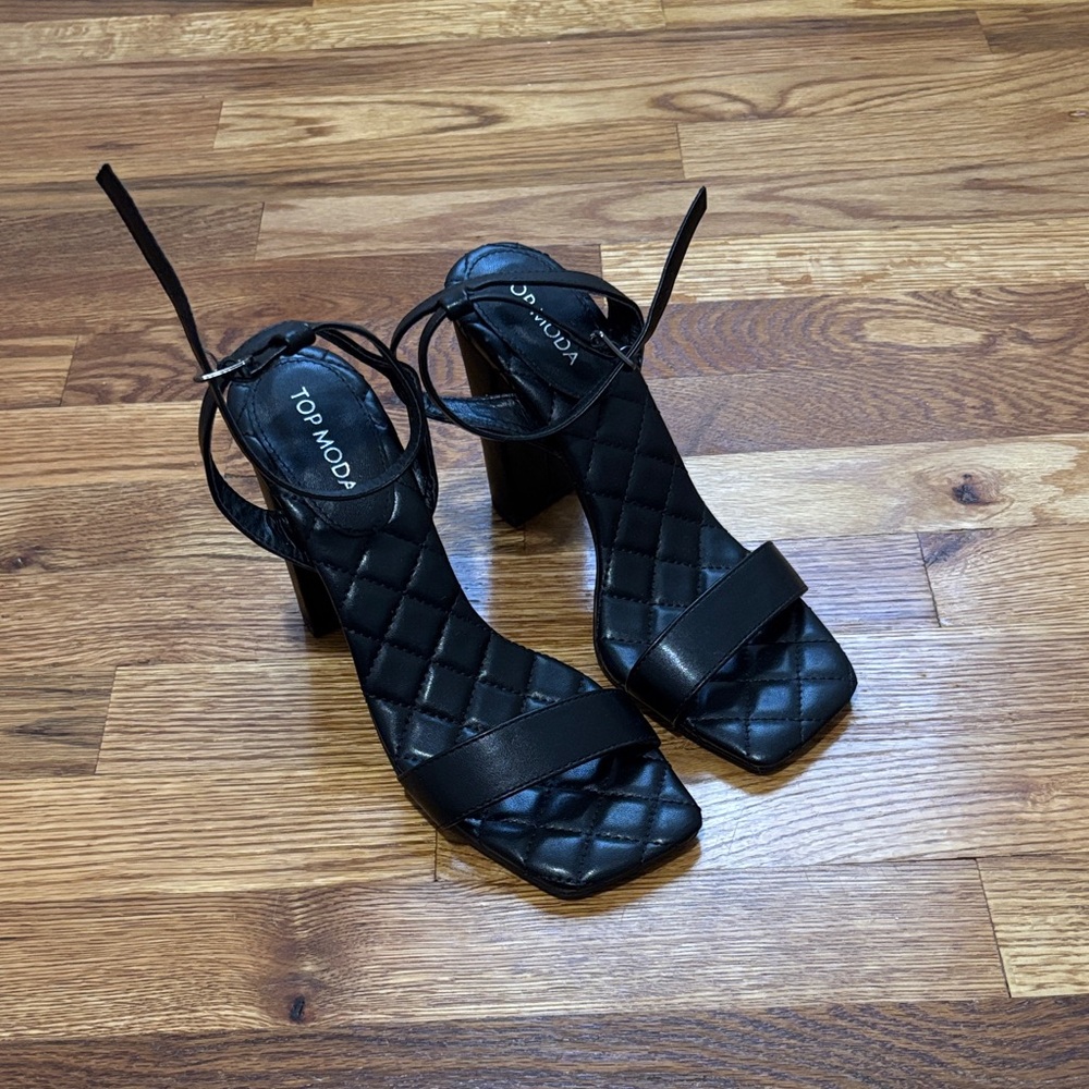 Top Moda Black Strappy Heels